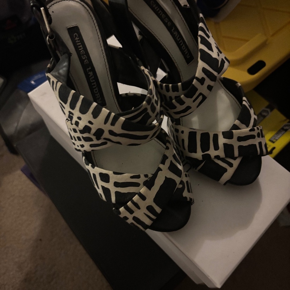 Shoe